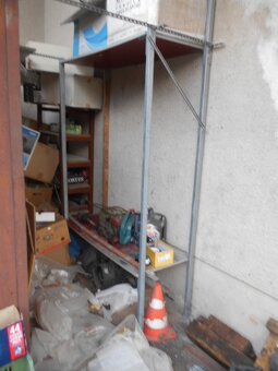 policový kovový skrutkovaný regál - 2