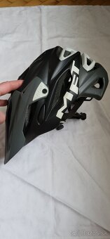 Cyklisticka prilba - 2