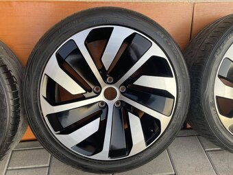 ARTEON MONTEVIDEO 245 40 R19 letné - 2