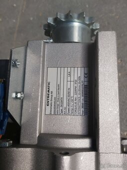 Motor na bránu. - 2