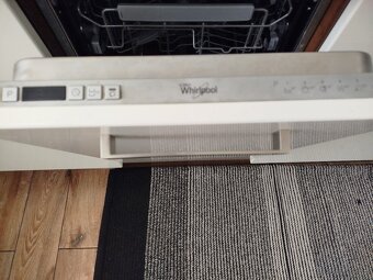 Umývačka Whirlpool - pokazena - 2