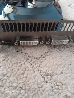 GIGABYTE GTX 460 - 2