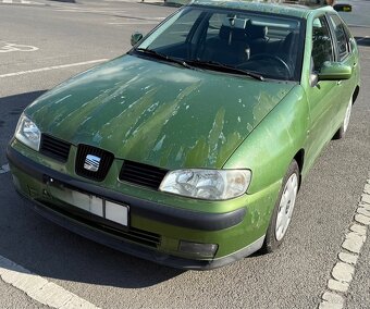 Predám SEAT Cordoba 1.4zelená metalíza 500€ - 2