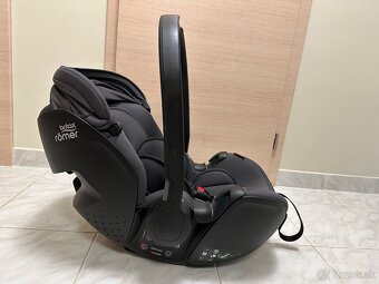 Autosedačka (vajíčko) Britax Römer Baby-Safe Pro Deep Grey - 2