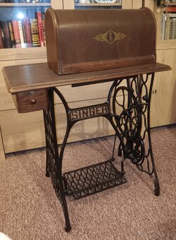 Starožitný šicí stroj - 2