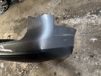 Predám zadný naraznik passat b6 combi - 2