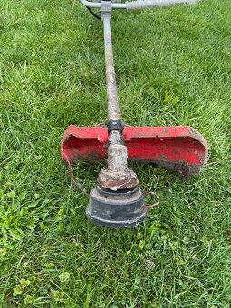 Krovinorez HECHT - 2