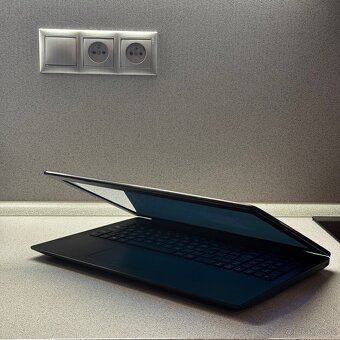 Notebook ASUS F553M - 2