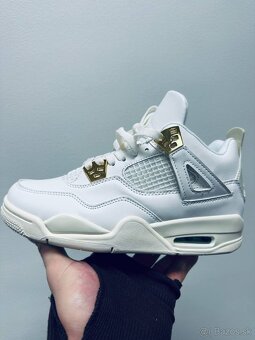Jordan 4 Metallic Gold - 2