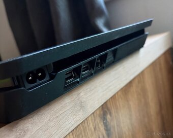 Ps4 slim - 2