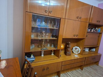 Darujem za odvoz obyvaciu stenu - 2