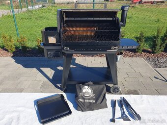 Peletový gril Pit Boss Pro Series 1600 - 2