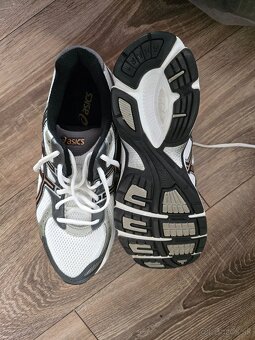 obuv značka ASICS - 2