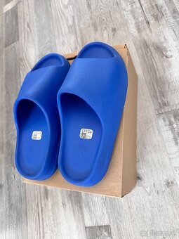 Yeezy slide - 2