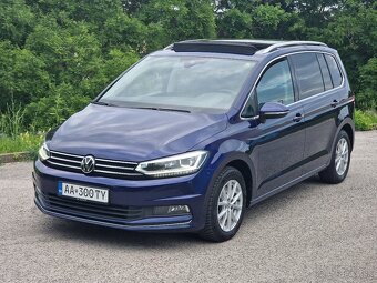 Predám VW Touran 2.0 TDI DSG NAVI full-LED PANO KAMERA - 2