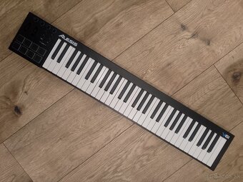 Midi controller Alesis V61 - 2