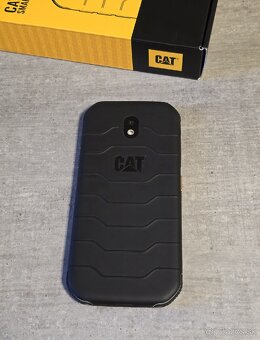 odolný telefón CAT S42 H+ - 2