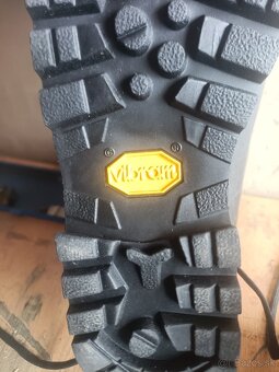 Vibram Meindl č. 43 - 2