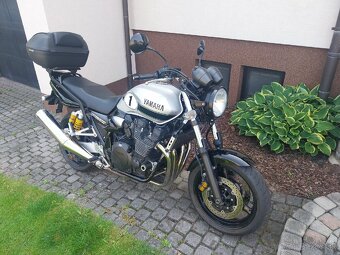 YAMAHA XJR 1300 11/2013 vstrekovanie - 2