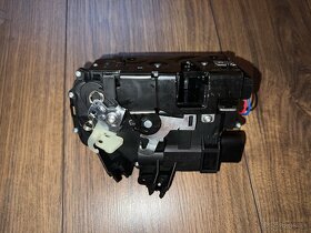 Zámok dverí VAG (Audi, VW, Seat, Skoda) - 2