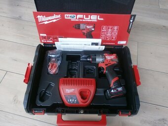 MILWAUKEE M12 FUEL™ Aku vŕtačka s príklepom - kompaktná - 2
