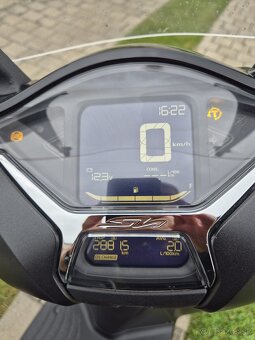 Skúter HONDA SH 125, plexi, kufor - 2