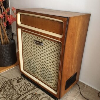 Rádio TESLA MAESTRO II - 2