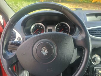 Renault Clio 1,2,55kw,r.v2011 - 2