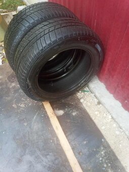 Predám 2ks zimné pneu.205/55R16 Barum dezen 5,5mm - 2