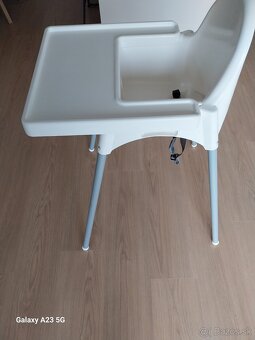 Stolicka na kŕmenie IKEA - 2
