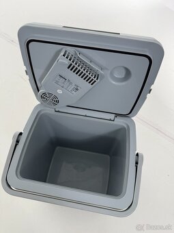 Prenosná A++ auto chladnička TRISTAR - 2