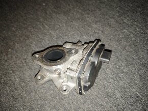 EGR ventil master 2,3 AGR 147103921R - 2