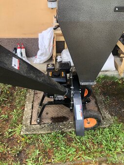 Benzínový štiepkovač Villager 75cm - 2