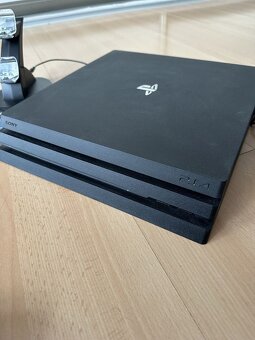 Playstation 4 Pro 1TB - 2