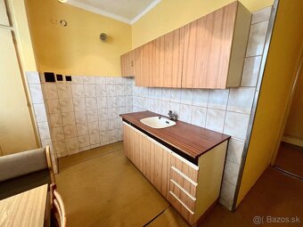 Na predaj tehlový 2 izbový byt, centrum Šurany - 2