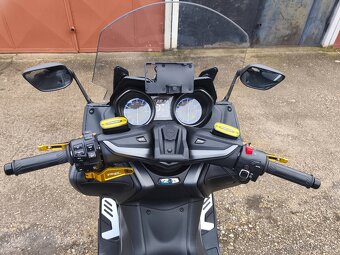 Yamaha tmax 560 - 2