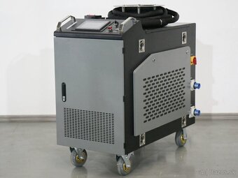 Profesionálny čistiaci CW laser 2000W - 2