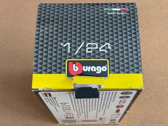 BMW M3 series E30 burago 1/24 - 2