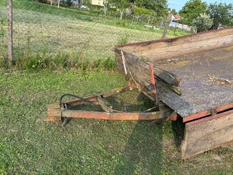 Predám obojstranne vyklápaciu vlečku za traktor - 2