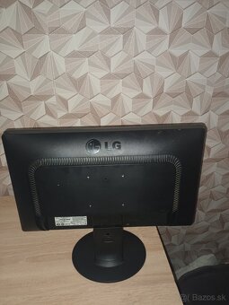 Monitor LG Flatron - 2