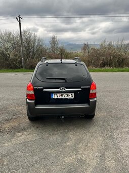 Hyundai Tucson - 2