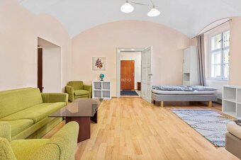 ASSENZIOEXKLUZÍVNE - PRENÁJOM - 103M2 - STAROMESTSKÝ BYT - P - 2