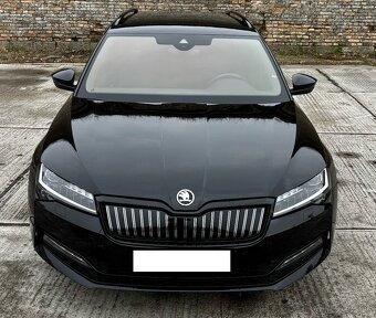 Škoda Superb Combi SportLine 1,4TSI iV FULL VYBAVA- Na Notár - 2