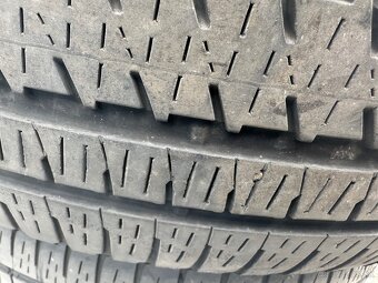275/55R20 - 2