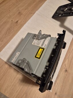Predam autoradio Honda CRV III. - 2