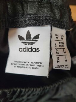 Adidas 3-stripes - 2