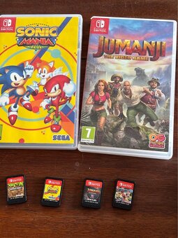 Nintendo Switch + 4 hry - 2