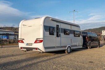 Príves Hobby De Luxe 540 KMFe – Plne vybavený 🚐✨ - 2