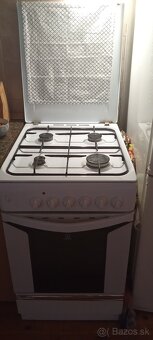 Predám sporák Indesit - 2