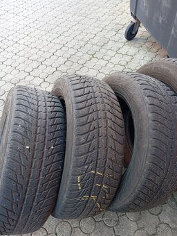 Predam pneumatiky 225/60r17 - 2